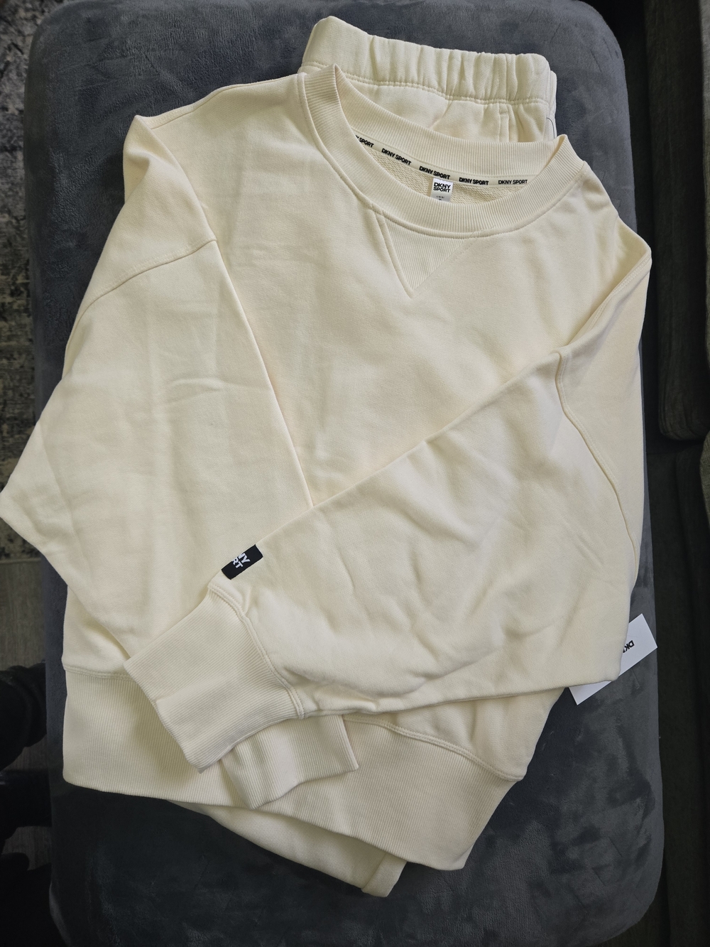 DKNY Sport Cream  Sweatshirt & Joggers Set Size Large - Picture 2 of 5